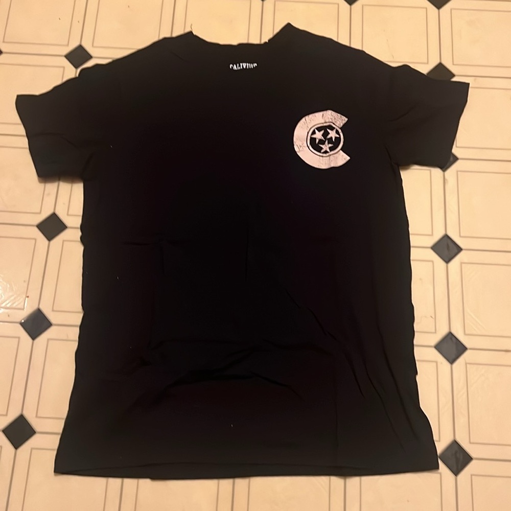 🌊 Caliville black shirt size Large EUC